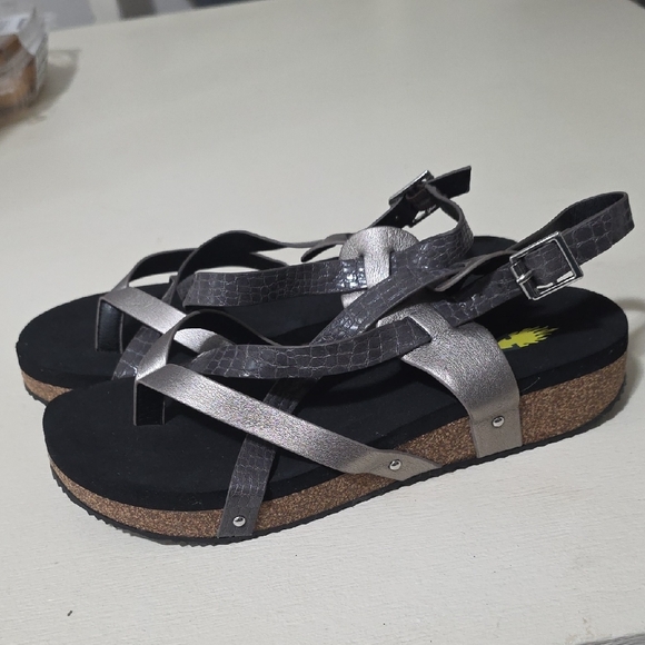 Volatile Women's Sandals in Metallic Silver and Black - Picture 2 of 5